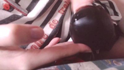 Nimm diesen großen schwarzen Schwanz in deinen Mund kleine Sklavin